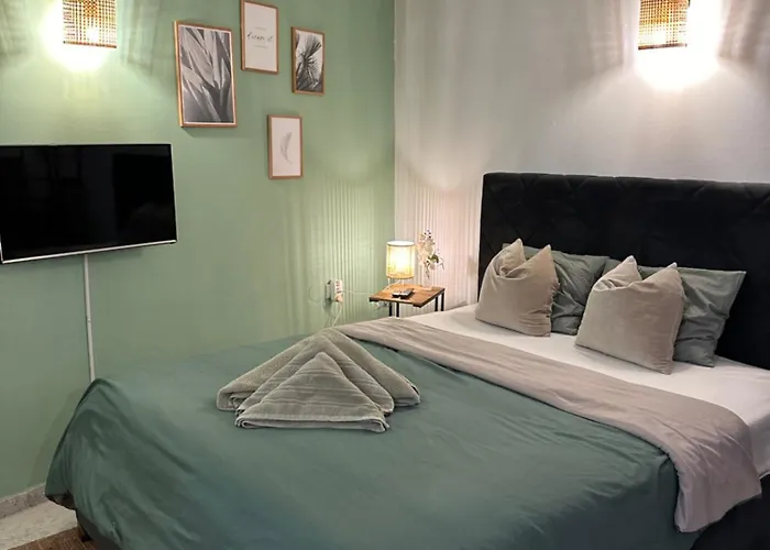 Apartment Avareen Verde Old-Town 150M To The Sea