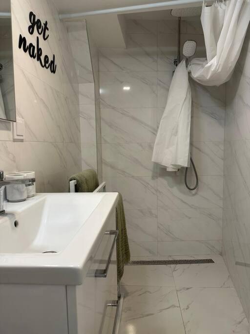 Avareen Old-town 150m To The Sea Apartma