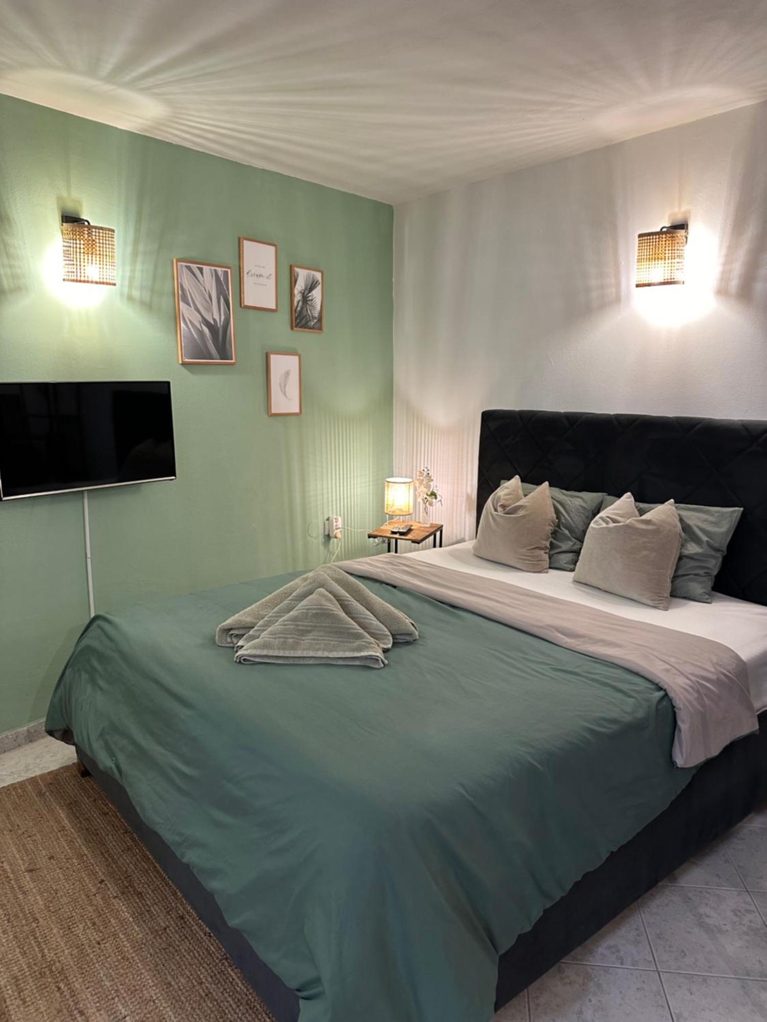 Avareen Old-town 150m To The Sea Apartma